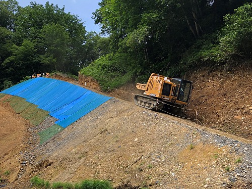 キャリヤーで運搬（道路横断管　φ1800　L=2500）