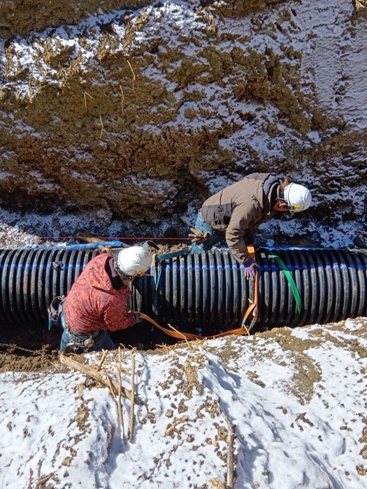 林道横断工　〈ダイポリンヘグラー管Ø300，500，600〉